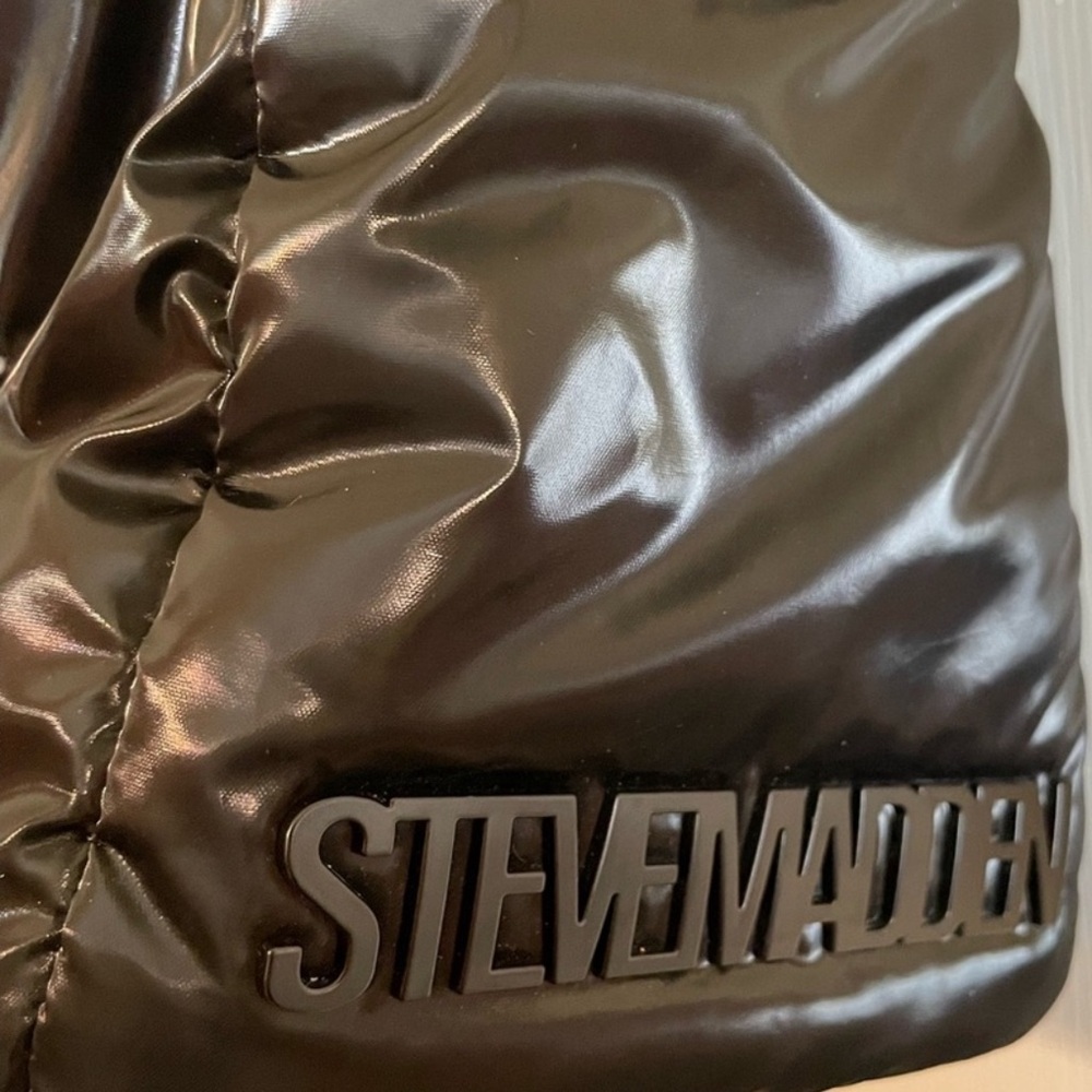 Steve Madden Black Hollis Puffer Bag Wide Shoulder Strap with Lots of Pockets
